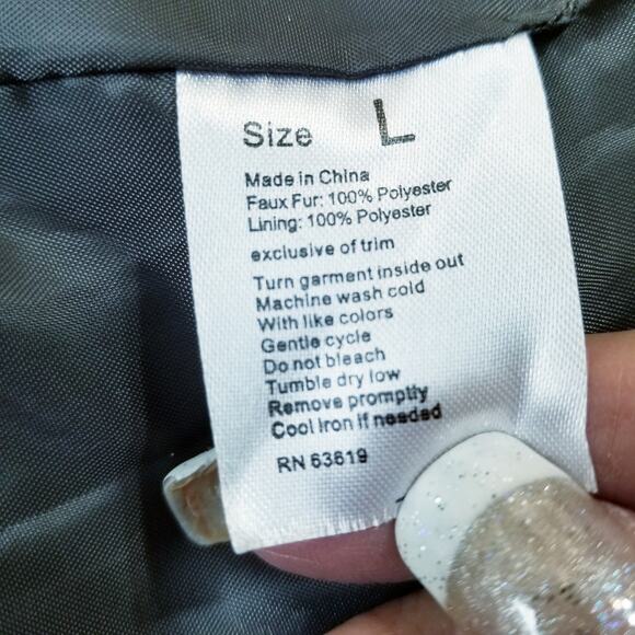 Daisy Fuentes Women's Gray Faux Fur Vest Open Front Fully Lined 2 Pockets Size L - Picture 6 of 6